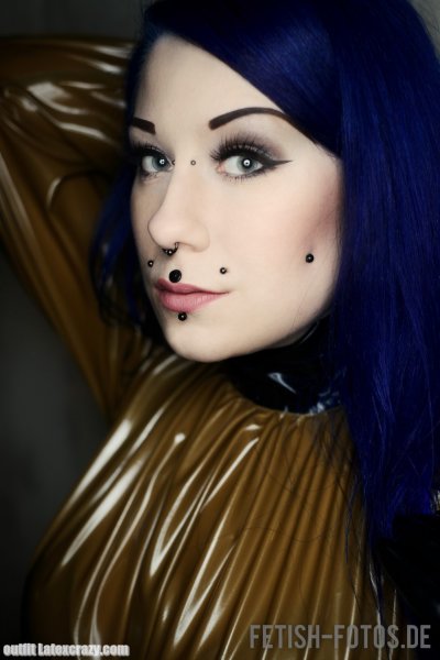 Stepsister latex girl piercing